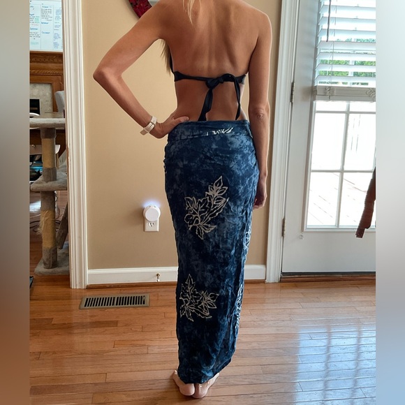 🔴 ~ $5 ❌ SEND OFFER ~ Shawl / Scarf / Sarong / Cover-Up - Picture 2 of 5